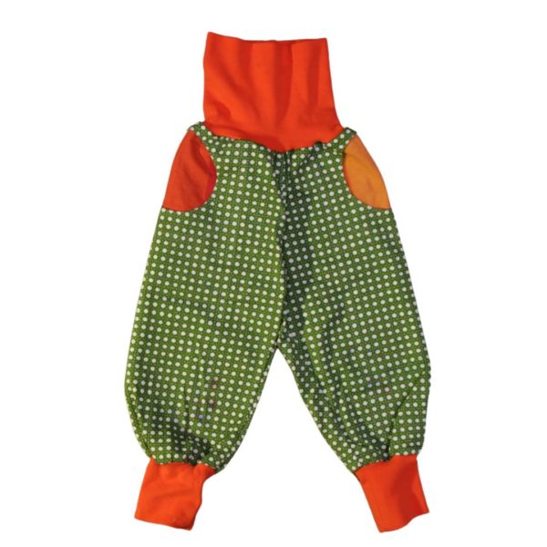 Piratenhose Muster grün mit orangem Bund und Taschen